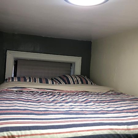 Private Room In A Shared Apartment 15 Minutes To Times Square! نيو يورك المظهر الخارجي الصورة
