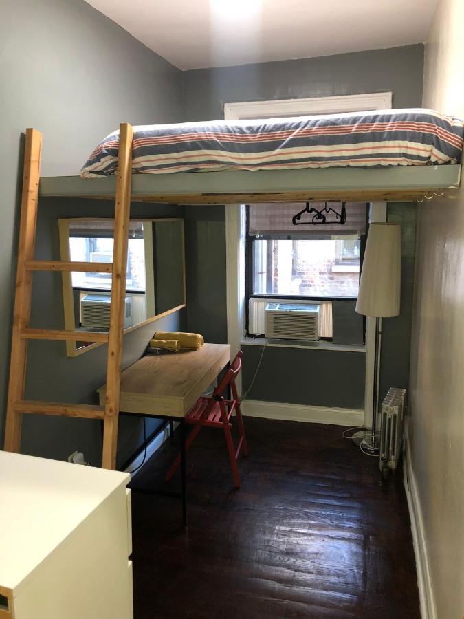 Private Room In A Shared Apartment 15 Minutes To Times Square! نيو يورك المظهر الخارجي الصورة