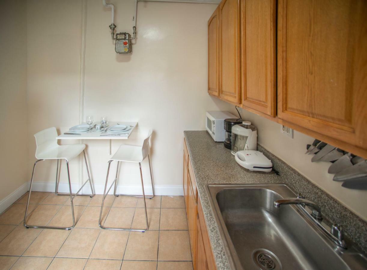 Private Room In A Shared Apartment 15 Minutes To Times Square! نيو يورك المظهر الخارجي الصورة