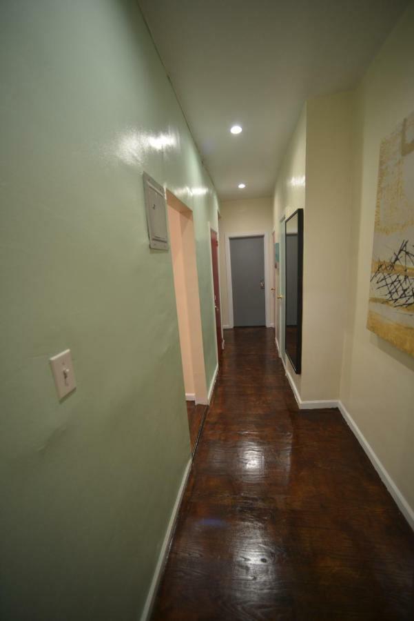 Private Room In A Shared Apartment 15 Minutes To Times Square! نيو يورك المظهر الخارجي الصورة
